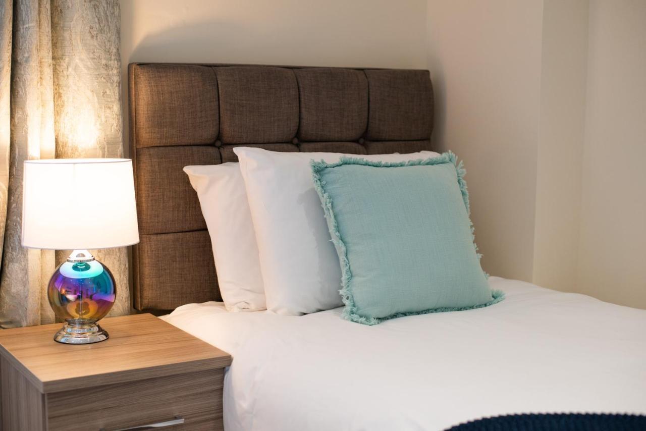 Eaton House 2 - Tv In Every Bedroom! Swansea Exterior photo
