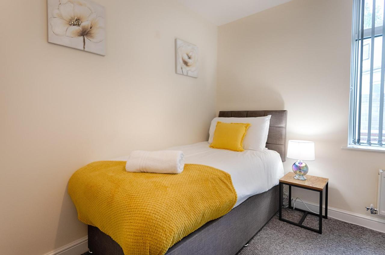 Eaton House 2 - Tv In Every Bedroom! Swansea Exterior photo